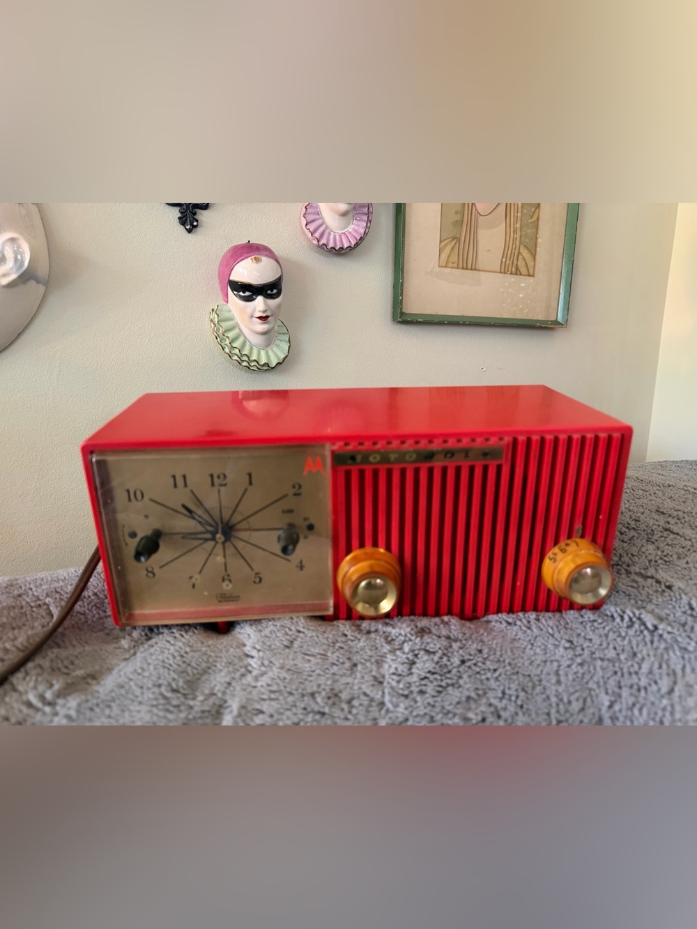Vintage Motorola Model 56CS red clock radio, Rare! Works!